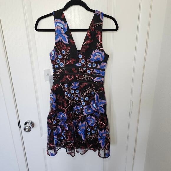 HARLYN Embroidered Fit & Flare Cocktail Black Multi colored Dress Sz XS - Picture 3 of 5